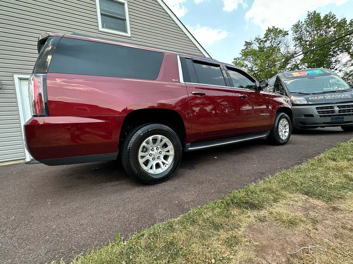 Premium car detailing service — Mobile detailing experts for meticulous paint correction, interior refresh, and exterior waxing.