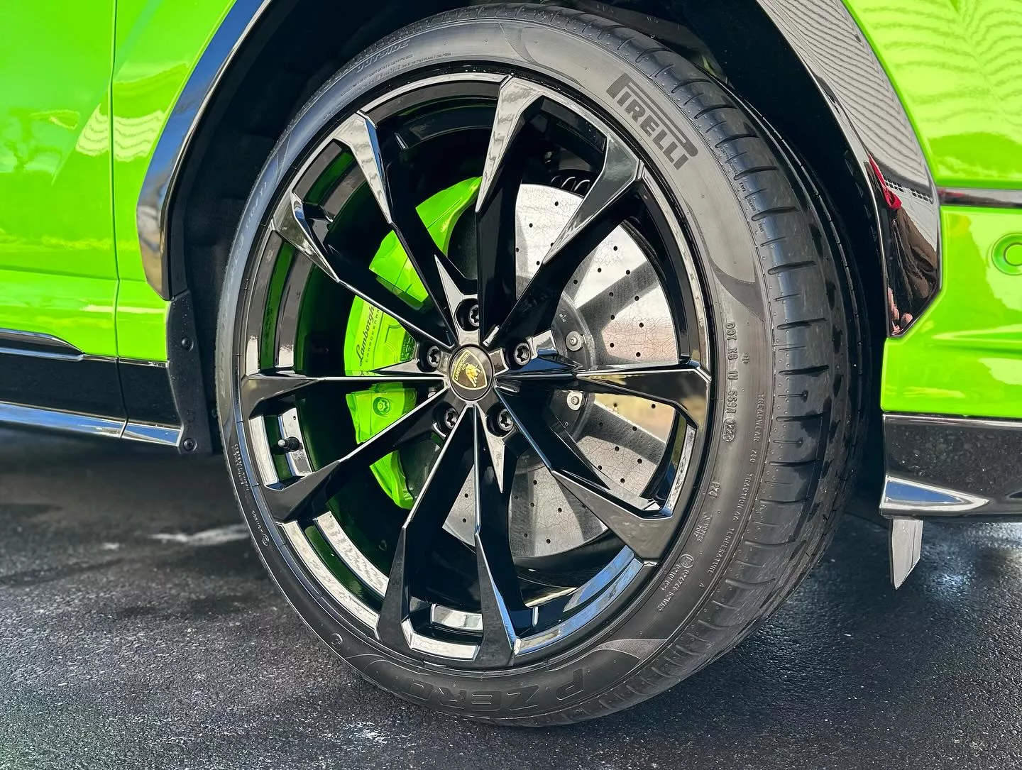 The Secret to Making Your Car Look Brand New: Tire Detailing